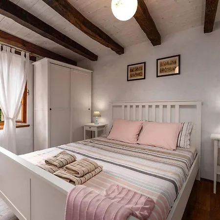 Casa Bombic Holiday home Buzet