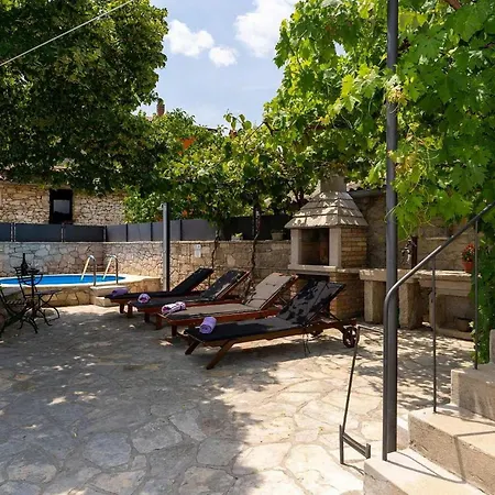 Casa Bombic Holiday home *