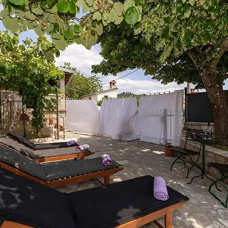 Holiday home Casa Bombic
