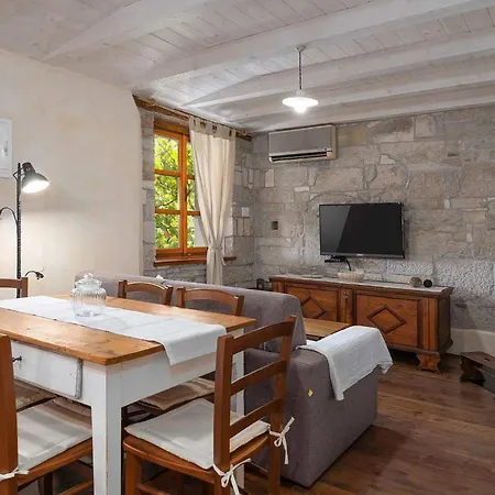 Casa Bombic Holiday home *